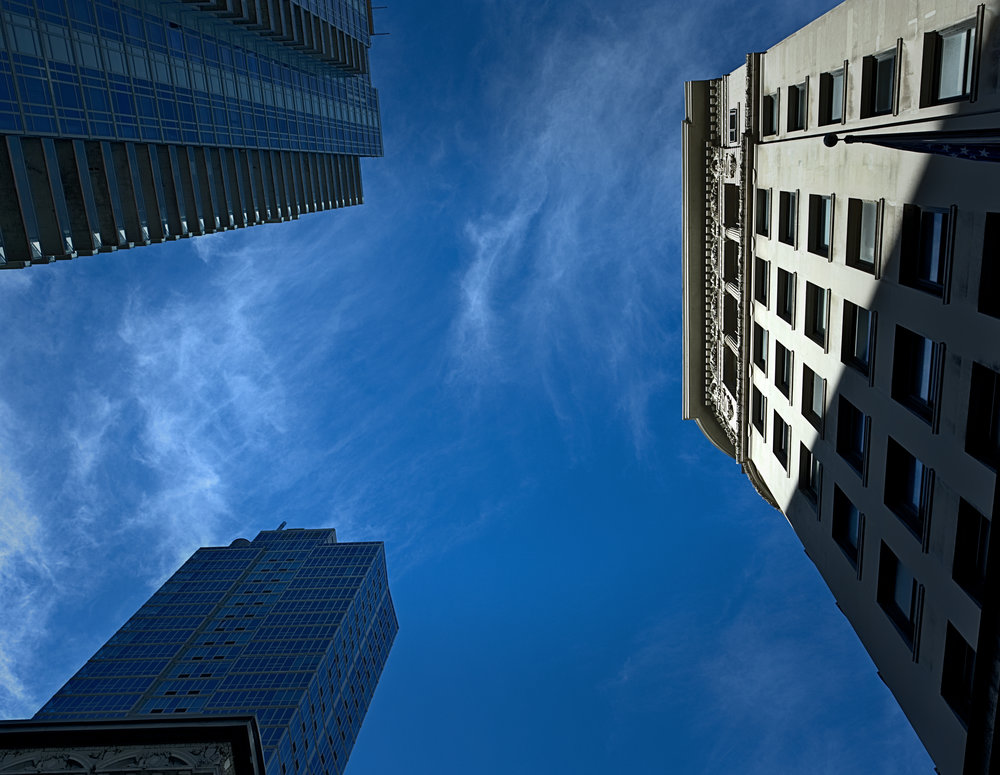 Cloud helps tie these buildings together (X-T2 and 16mm)